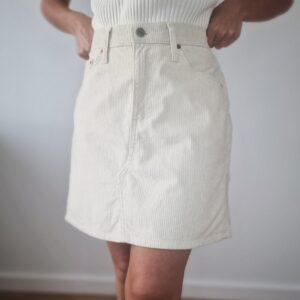 Beżowa, sztruksowa spódnica mini Levi's, bawełna, M/L
